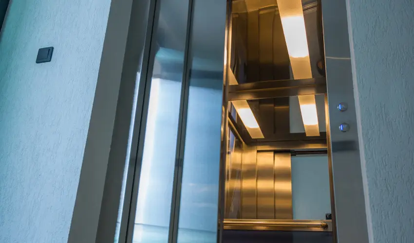 BJ81 Suite Hotel Sifok - Augusztus 20. - teljes elrefizetssel (min. 3 j)