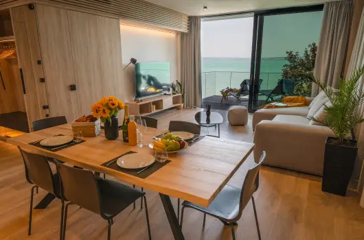 BJ81 Suite Hotel - Augusztus 20. (min. 3 j)