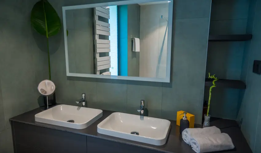 BJ81 Suite Hotel Sifok - Augusztus 20. - teljes elrefizetssel (min. 3 j)