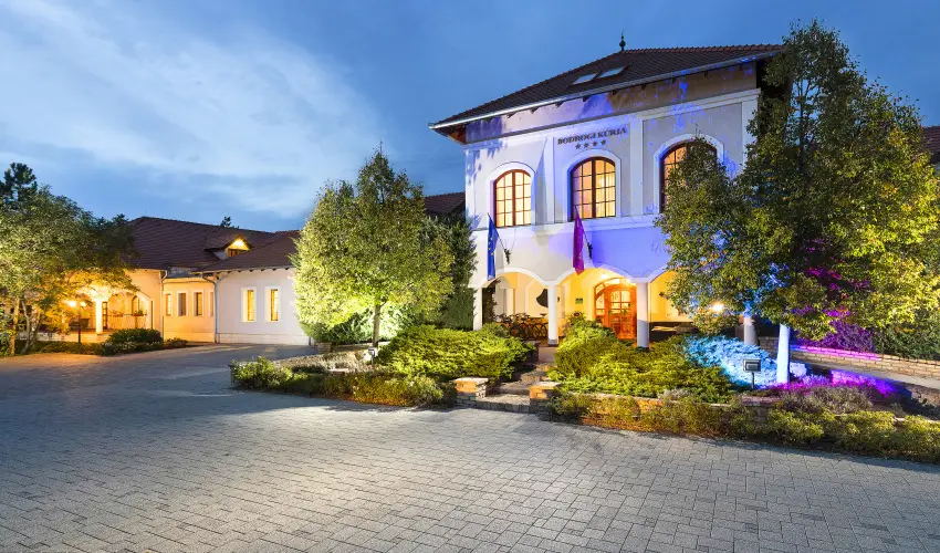 Bodrogi K�ria Wellness Hotel In�rcs - Augusztus 20.