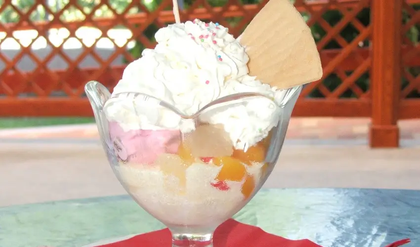 Bogl�rka Panzi�-�tterem  Mez�k�vesd - Augusztus 20. (min. 3 �j)