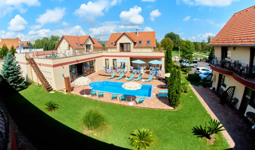 Boni Csal�di Wellness Hotel Zalakaros - Augusztus 20.