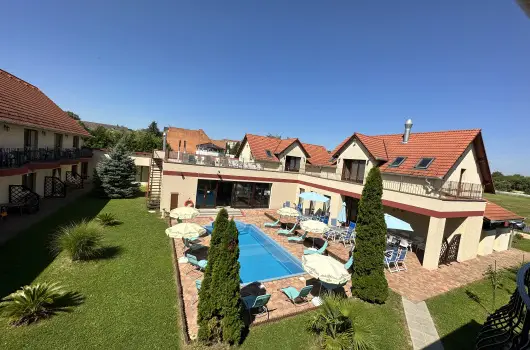 Boni Csal�di Wellness Hotel - Augusztus 20.