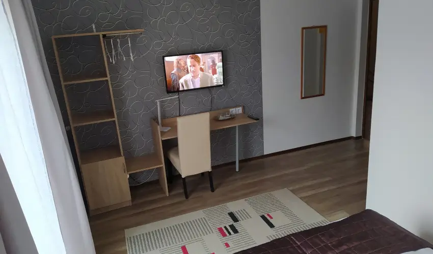 Borka Panzi Pardfrd - Augusztus 20. (min. 2 j)