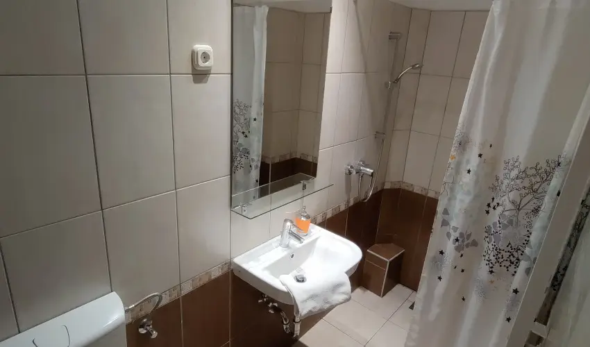 Borka Panzi Pardfrd - Augusztus 20. (min. 2 j)