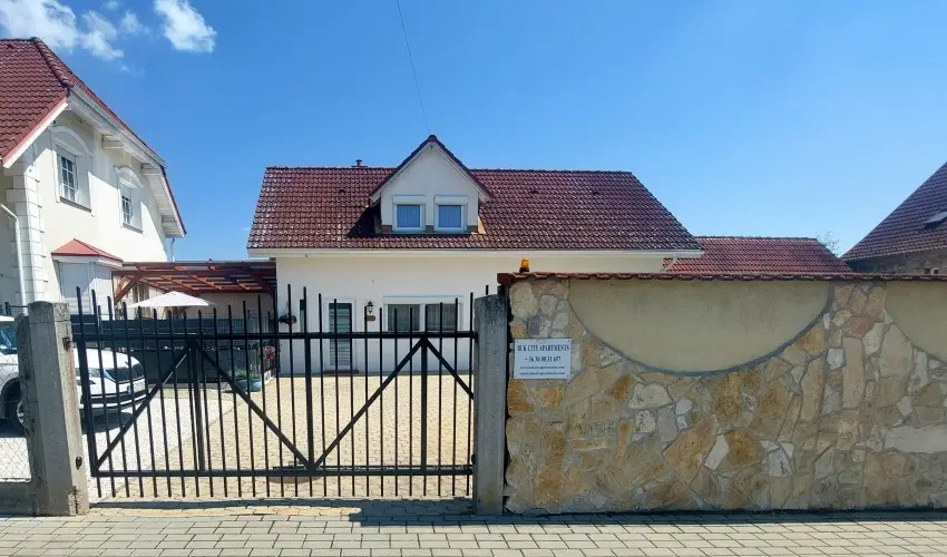 Bk City Apartments Bk, Bkfrd - Augusztus 20.