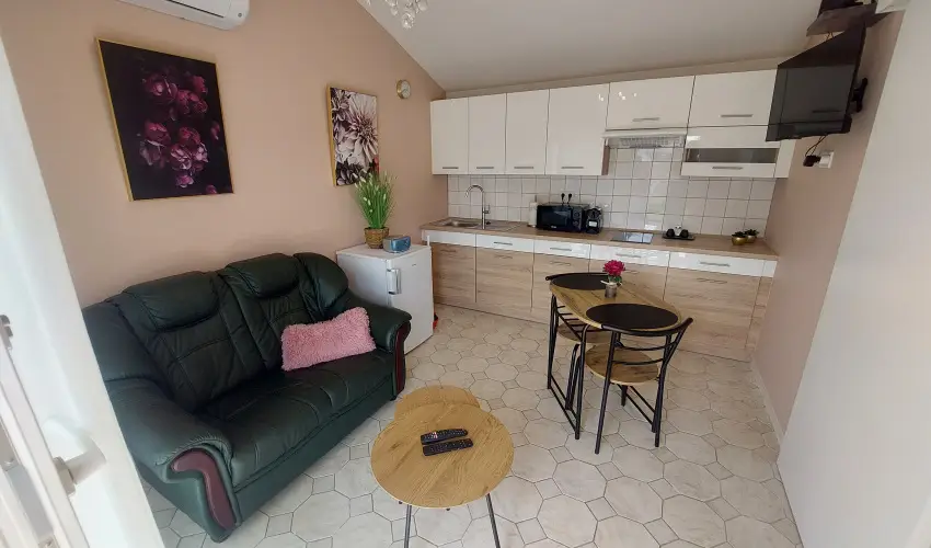 Bk City Apartments Bk, Bkfrd - Augusztus 20.