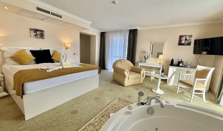 Calimbra Konferencia & Wellness Hotel Miskolctapolca - Augusztus 20. (min. 2 �j)