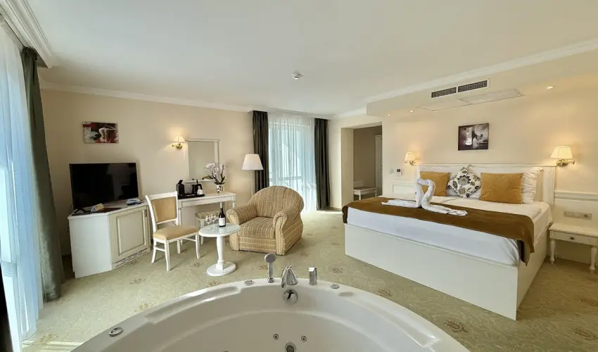 Calimbra Konferencia & Wellness Hotel Miskolctapolca - Augusztus 20. (min. 2 �j)