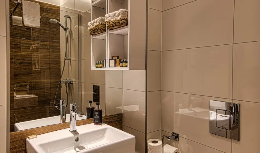 Cardoner Hotel Pilisszentkereszt - Augusztus 20. (min. 2 �j)