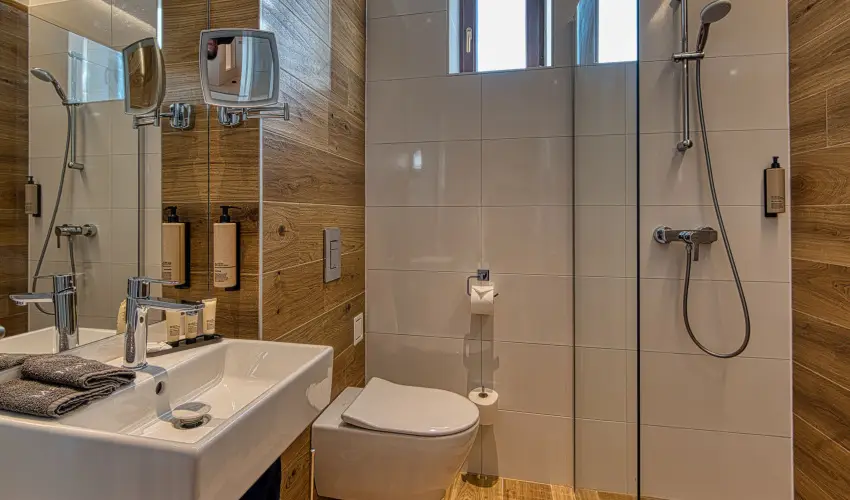 Cardoner Hotel Pilisszentkereszt - Augusztus 20. (min. 2 �j)