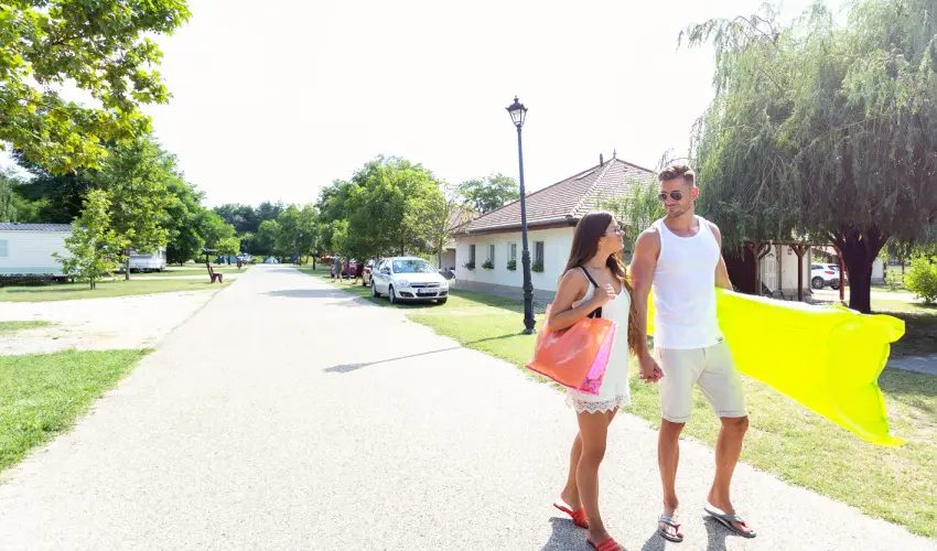 Cegl�df�rd� Apartmanpark �s Kemping Cegl�d - Augusztus 20. (min. 2 �j)