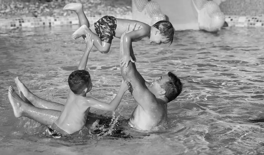 Cegl�df�rd� Apartmanpark �s Kemping Cegl�d - Augusztus 20. (min. 2 �j)