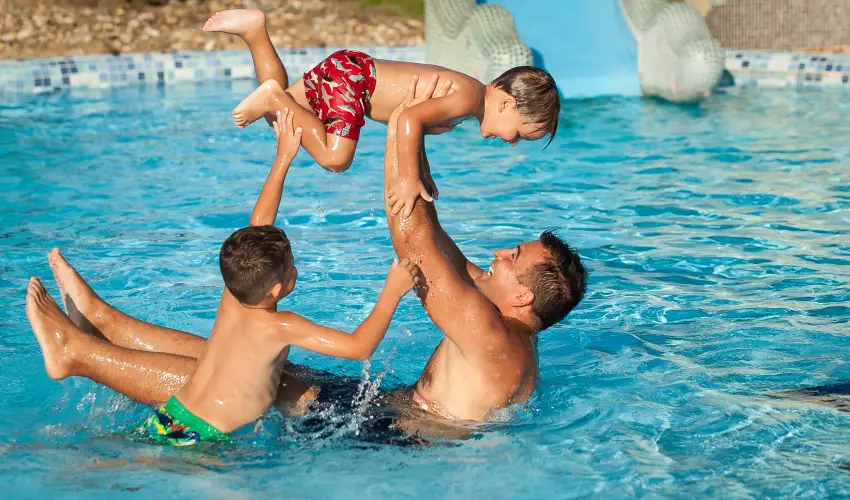 Cegl�df�rd� Apartmanpark �s Kemping Cegl�d - Augusztus 20. (min. 2 �j)