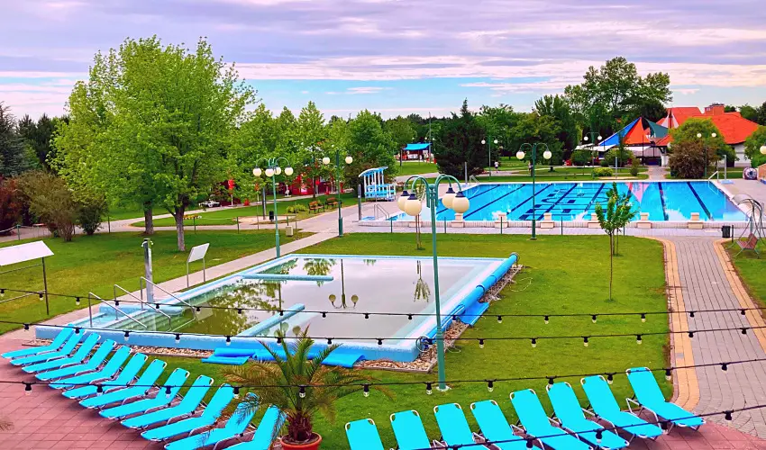 Cegl�df�rd� Apartmanpark �s Kemping Cegl�d - Augusztus 20. (min. 2 �j)