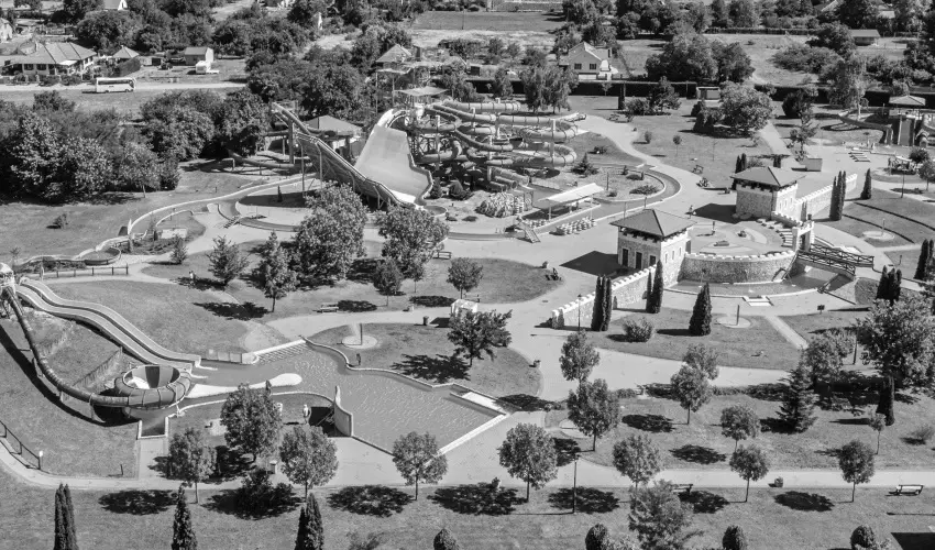 Cegl�df�rd� Apartmanpark �s Kemping Cegl�d - Augusztus 20. (min. 2 �j)