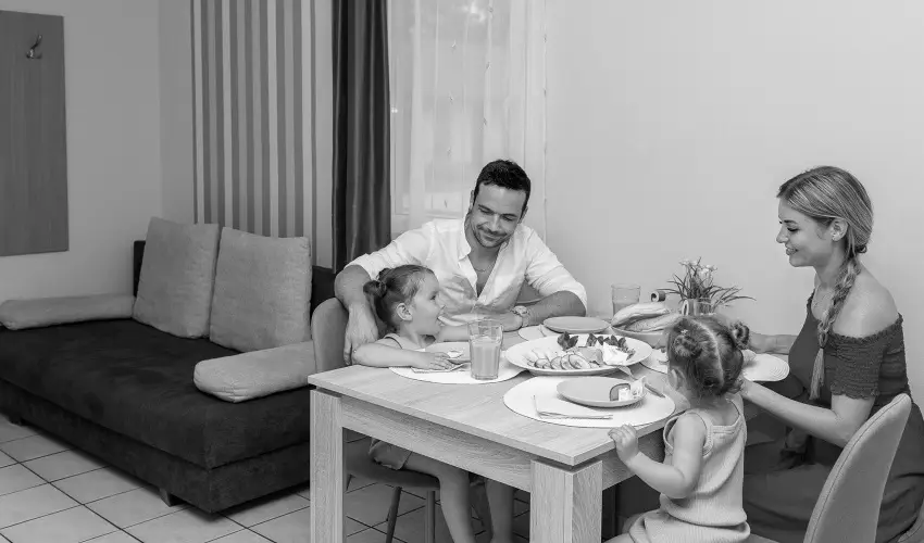 Cegl�df�rd� Apartmanpark �s Kemping Cegl�d - Augusztus 20. (min. 2 �j)