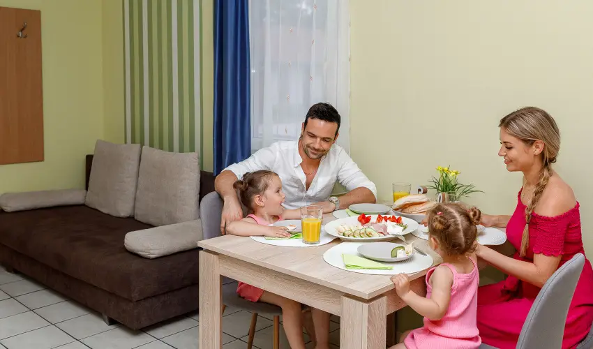 Cegl�df�rd� Apartmanpark �s Kemping Cegl�d - Augusztus 20. (min. 2 �j)