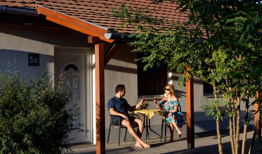 Cegl�df�rd� Apartmanpark �s Kemping Cegl�d - Augusztus 20. (min. 2 �j)