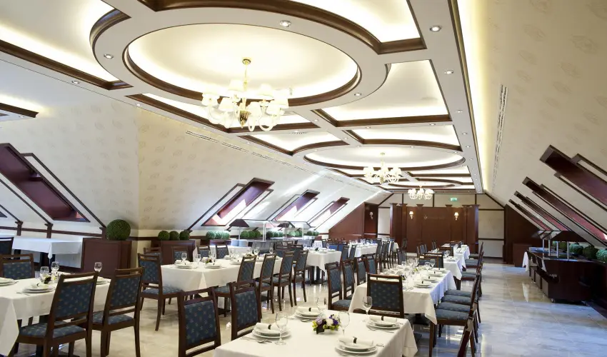 Centrum Hotel Debrecen - Augusztus 20. (min. 2 j)