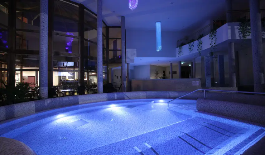 Colosseum Wellness Hotel Mrahalom - Augusztus 20. (min. 3 j)