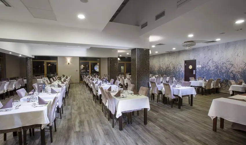 Colosseum Wellness Hotel Mrahalom - Augusztus 20. (min. 3 j)