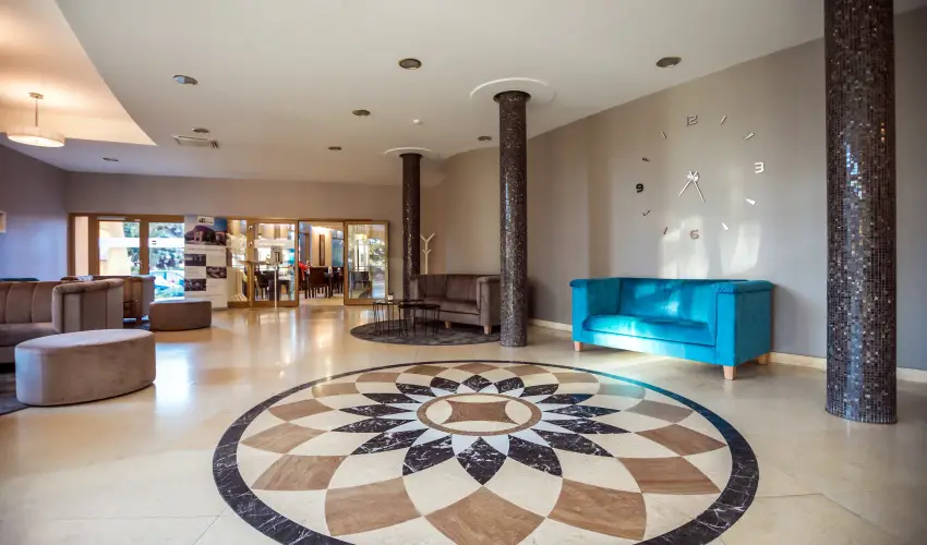 Colosseum Wellness Hotel Mrahalom - Augusztus 20. (min. 3 j)