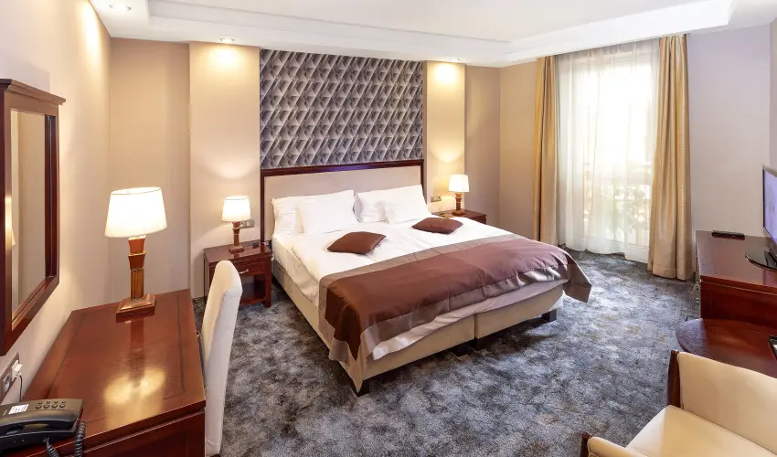 Colosseum Wellness Hotel Mrahalom - Augusztus 20. (min. 3 j)