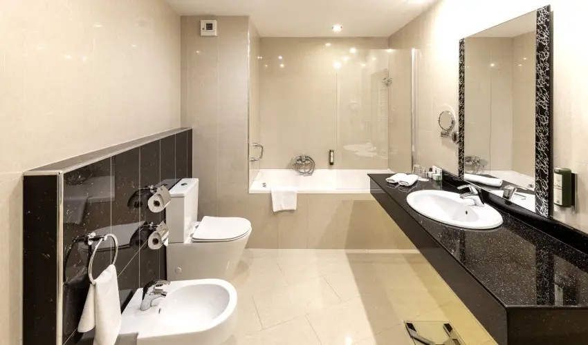 Colosseum Wellness Hotel Mrahalom - Augusztus 20. (min. 3 j)