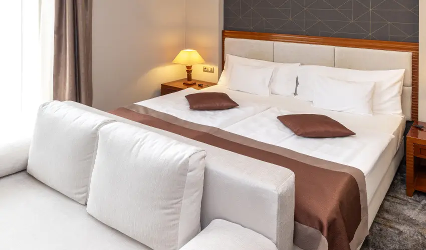 Colosseum Wellness Hotel Mrahalom - Augusztus 20. (min. 3 j)