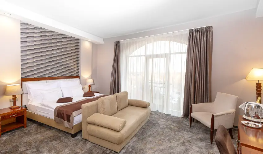 Colosseum Wellness Hotel Mrahalom - Augusztus 20. (min. 3 j)