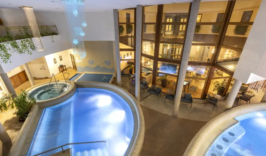 Colosseum Wellness Hotel Mrahalom - Augusztus 20. (min. 3 j)