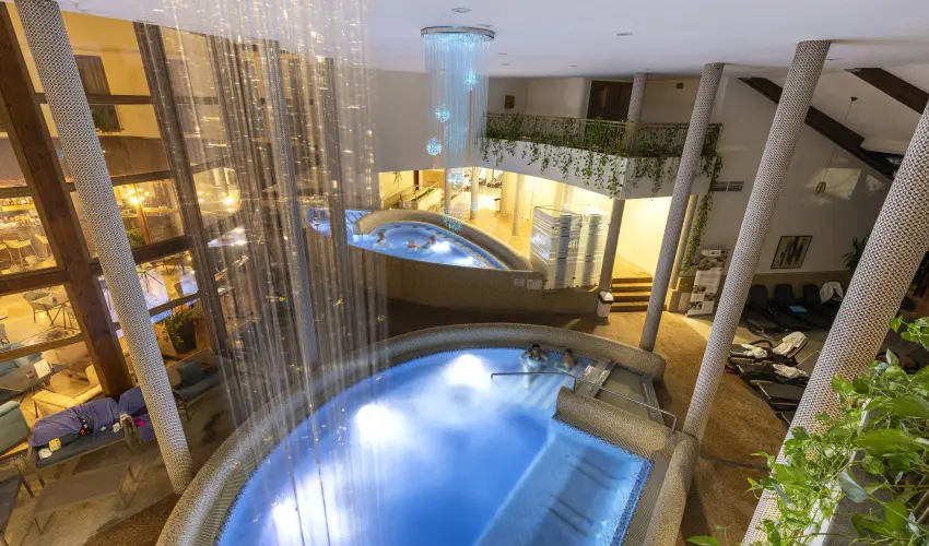 Colosseum Wellness Hotel Mrahalom - Augusztus 20. (min. 3 j)