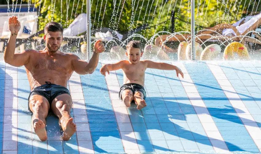 Colosseum Wellness Hotel Mrahalom - Augusztus 20. (min. 3 j)