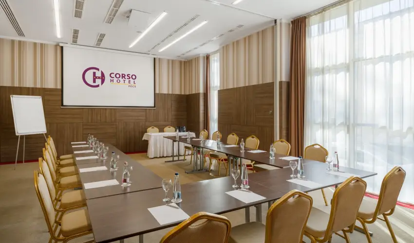 Corso Hotel P�cs P�cs - Augusztus 20.
