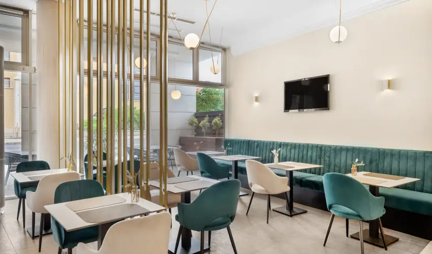 Corso Hotel P�cs P�cs - Augusztus 20.