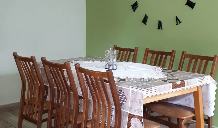 Cs�ka Apartman P�pa - Augusztus 20. (min. 4 �j)