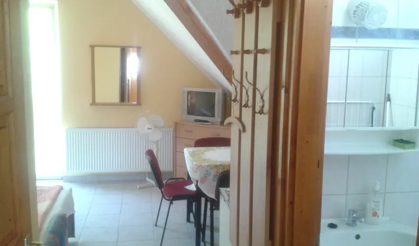 Dek Vendghz Hajdszoboszl - Augusztus 20. (min. 4 j)