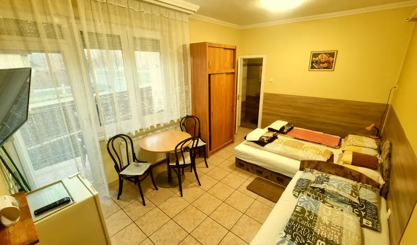 Dek Vendghz Hajdszoboszl - Augusztus 20. (min. 4 j)