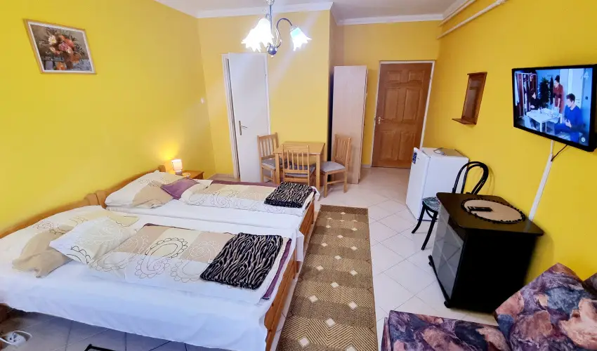 Dek Vendghz Hajdszoboszl - Augusztus 20. (min. 4 j)