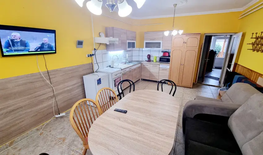 Dek Vendghz Hajdszoboszl - Augusztus 20. (min. 4 j)