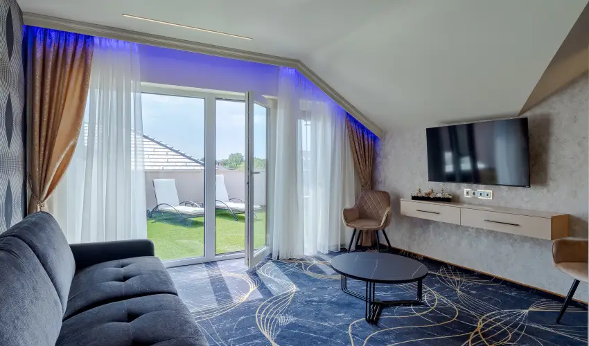 Diamond Panzi Hajdszoboszl - Augusztus 20. - teljes elrefizetssel (min. 2 j)