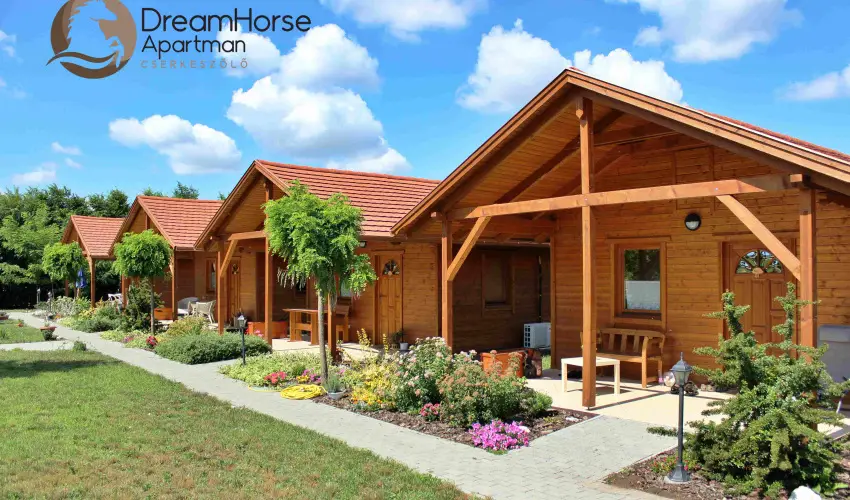 Dream Horse Apartman Cserkeszl - Augusztus 20. (min. 2 j)