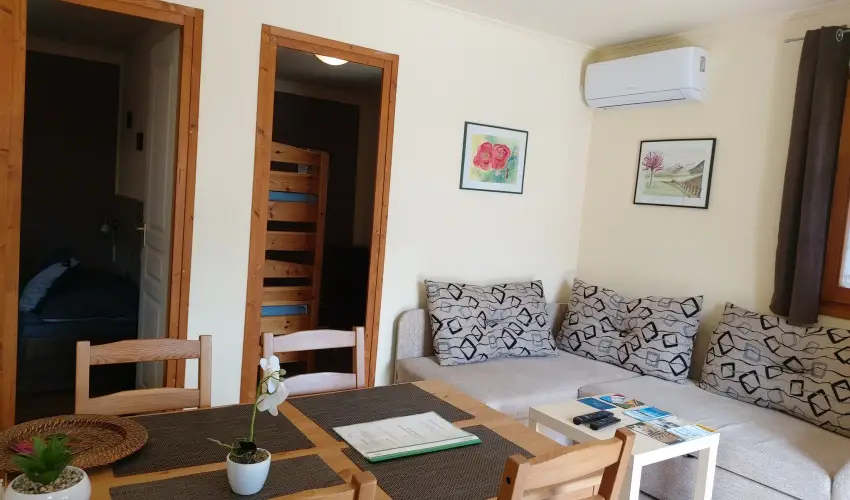 Dream Horse Apartman Cserkeszl - Augusztus 20. (min. 2 j)