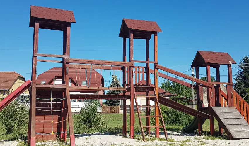 Duna-Beach Apartman Kimle - Augusztus 20. (min. 2 j)