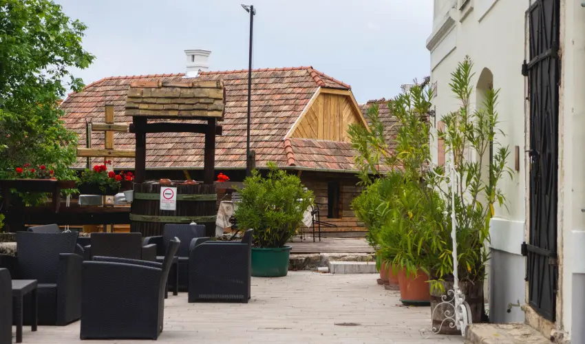 Edvy Malom Fogad� �s Barokk Udvarh�z P�pa - Augusztus 20. (min. 2 �j)