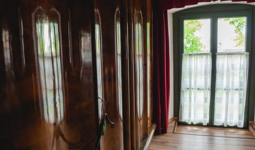 Edvy Malom Fogad� �s Barokk Udvarh�z P�pa - Augusztus 20. (min. 2 �j)