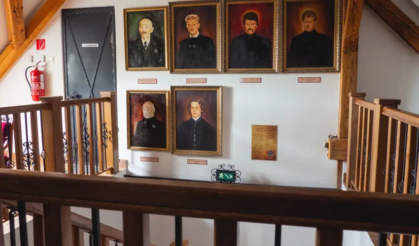 Edvy Malom Fogad� �s Barokk Udvarh�z P�pa - Augusztus 20. (min. 2 �j)