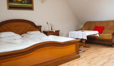 Edvy Malom Fogad� �s Barokk Udvarh�z P�pa