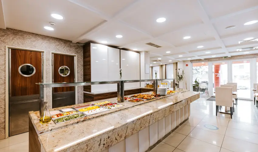 Elixr Medical Wellness Hotel Mrahalom - Augusztus 20. (min. 2 j)